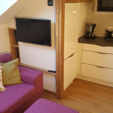 Viadolcevita - Gruene Gaestewohnung ลานา ภายนอก รูปภาพ