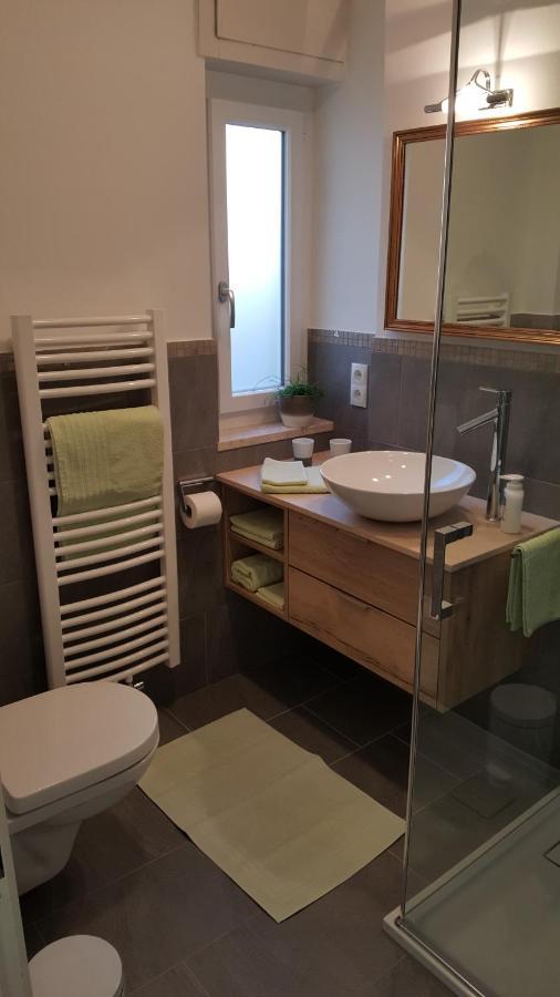 Viadolcevita - Gruene Gaestewohnung ลานา ภายนอก รูปภาพ