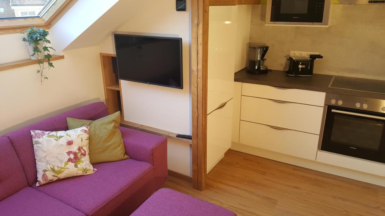 Viadolcevita - Gruene Gaestewohnung ลานา ภายนอก รูปภาพ